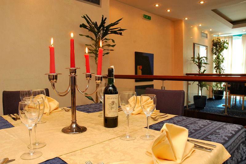 Hotel Blue Star